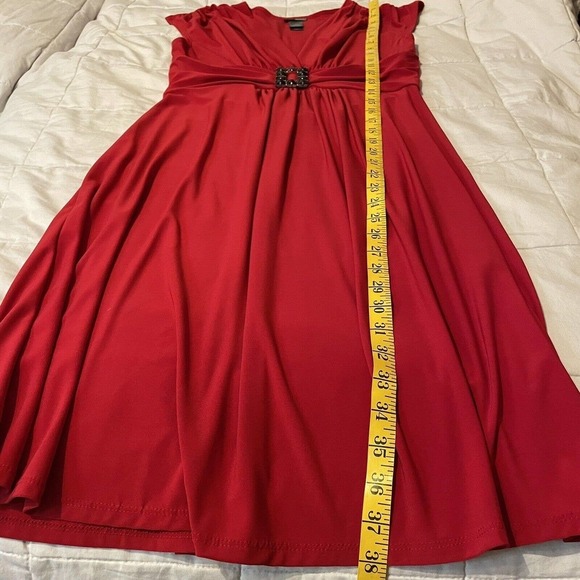 Bisou Bisou Dress Women Size 8 Red Cap Sleeves Fit n Flare Rhinestones V… - Picture 6 of 8